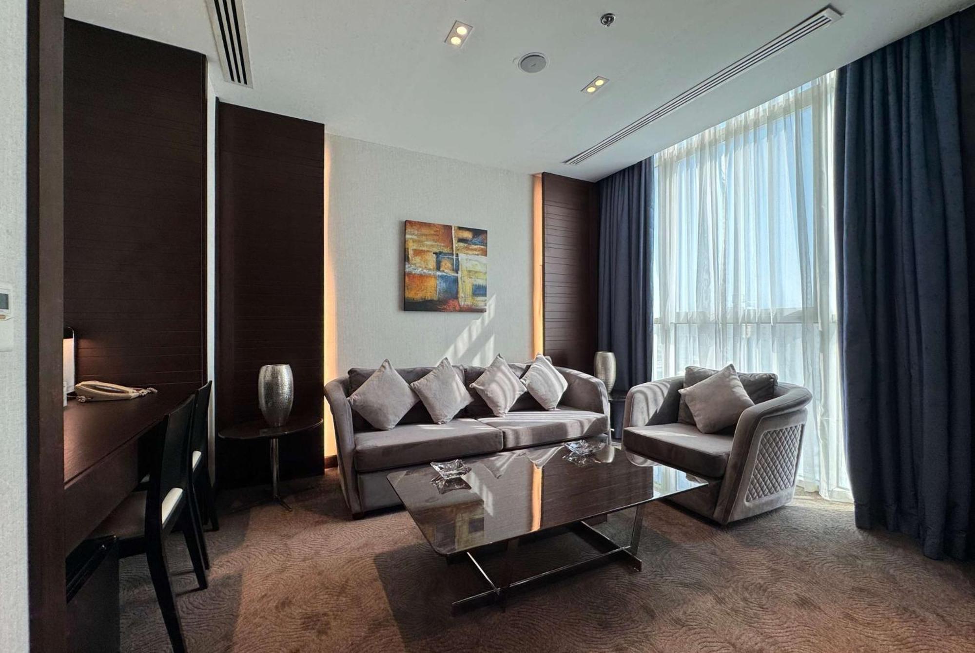 Ramada Encore Doha By Wyndham Eksteriør billede